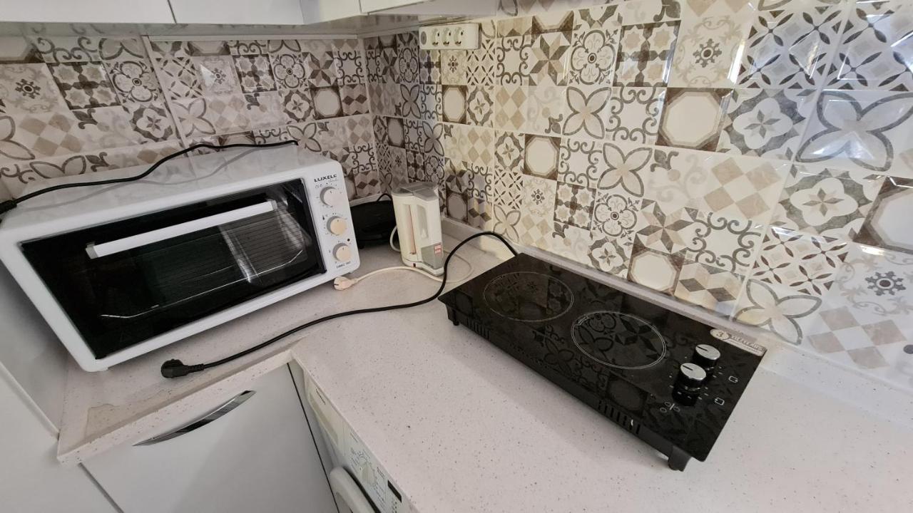 Reina, Kusadası